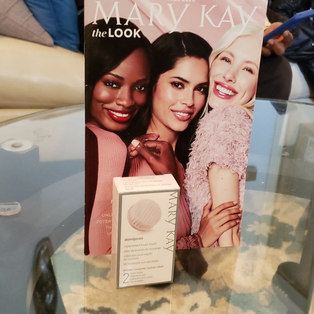 2 replacement brush heads Mary Kay Skinvigorate